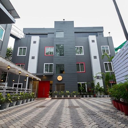 Hotel Oyo Townhouse 11 Esplanade Kalkuta Zewnętrze zdjęcie
