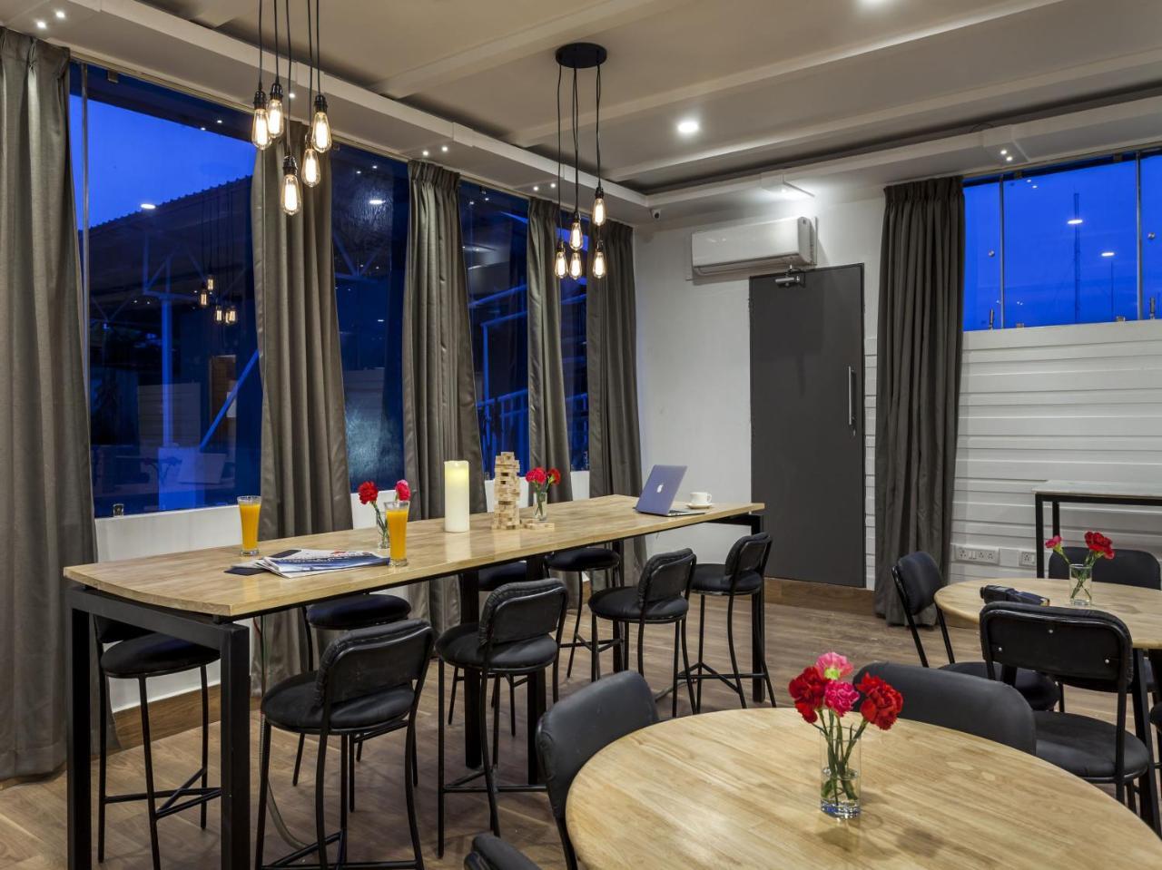 Hotel Oyo Townhouse 11 Esplanade Kalkuta Zewnętrze zdjęcie