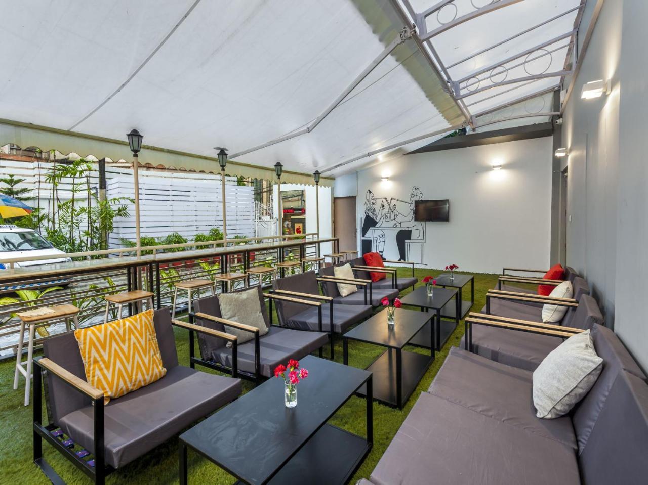 Hotel Oyo Townhouse 11 Esplanade Kalkuta Zewnętrze zdjęcie