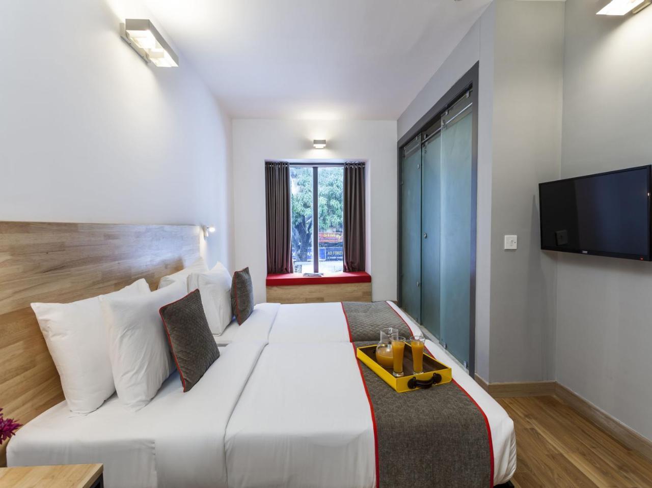 Hotel Oyo Townhouse 11 Esplanade Kalkuta Zewnętrze zdjęcie